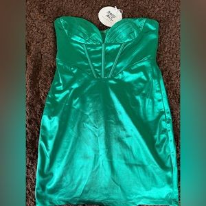 Aqua strapless mini dress size 8 (runs small)